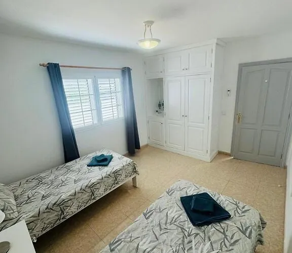 Marina Deniz Vila Puerto Calero